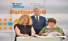 Signing MoU between UNFPA-Euronews Albania