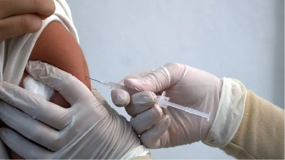 HUMAN PAPILLOMA VIRUS VACCINE IS NOW AVAILABLE IN PUBLIC HEALTH CENTERS 